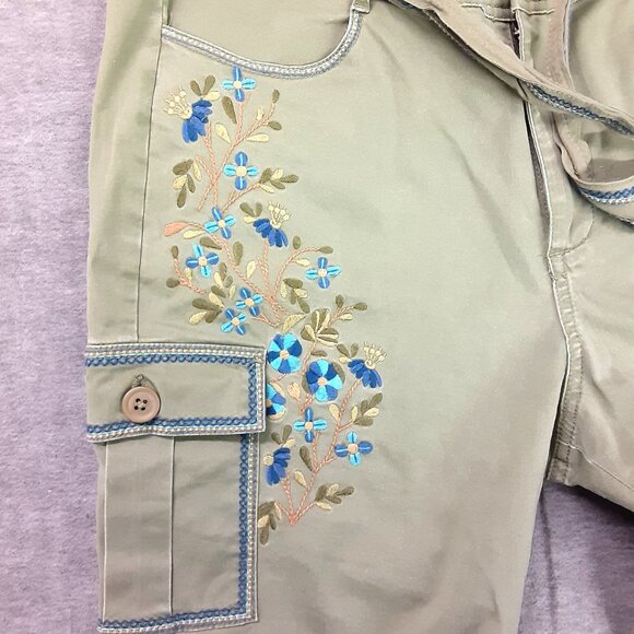 Sundance Womans Pants Size 16 Embroidered, Cargo Pockets, Belt, Zip Legs - Picture 7 of 10